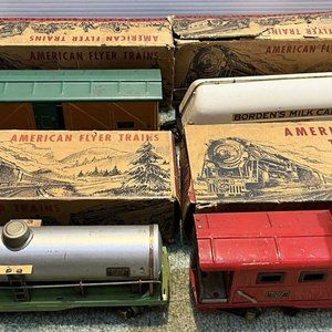4 Old 1938 American Flyer O Gauge Lot Borden's Milk, Tank Car, Caboose, Freight